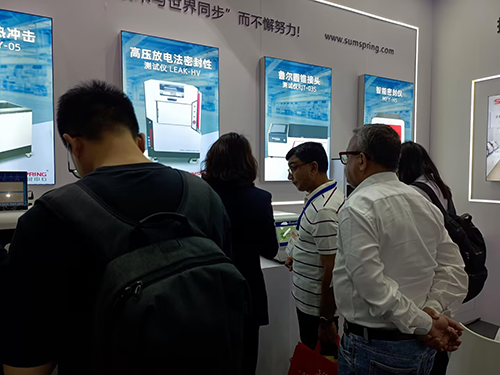 向客戶講解 向客戶講解